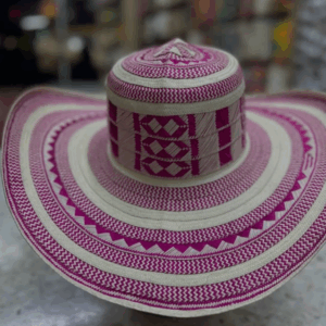 Sombrero Artesanal Fucsia Natural – Tejido Sabanero