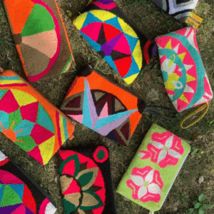 Billeteras Tejidas a Mano – Diseños Étnicos Colombianos